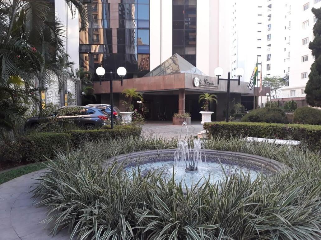Flat Moderno E Reformado No Jardins